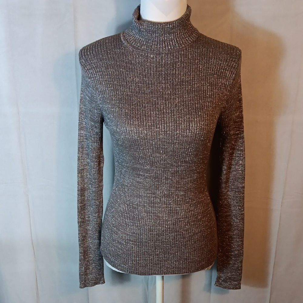 Metro 7 Gray Metallic Turtleneck Sweater